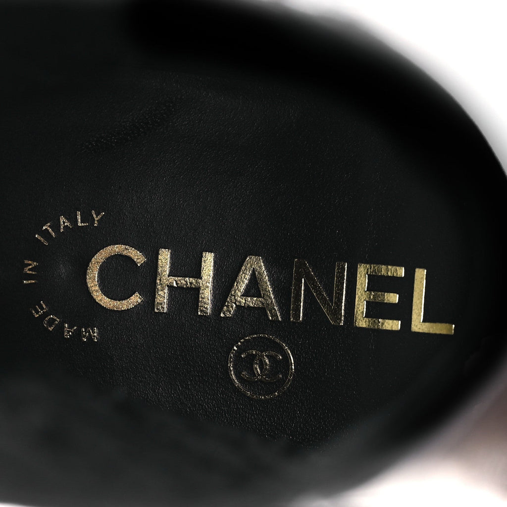 Chanel Shiny Grained Calfskin Patent Cap Toe Interlocking CC Short Boots 37.5 Black