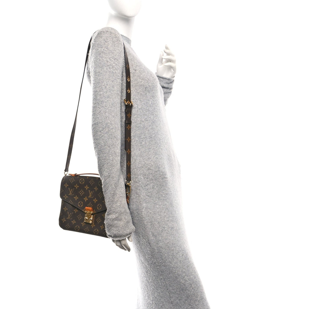 Louis Vuitton Monogram Pochette Metis