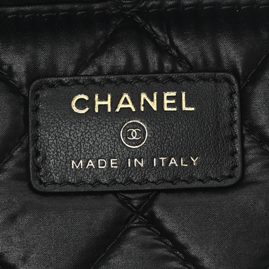 Caviar Quilted Large Vanity Pouch Black