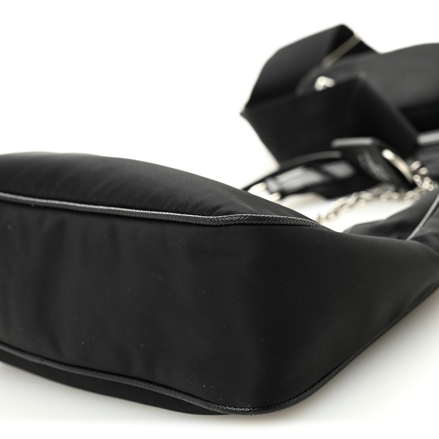 Prada Re-Nylon Saffiano Re-Edition 2005 Shoulder Bag Black