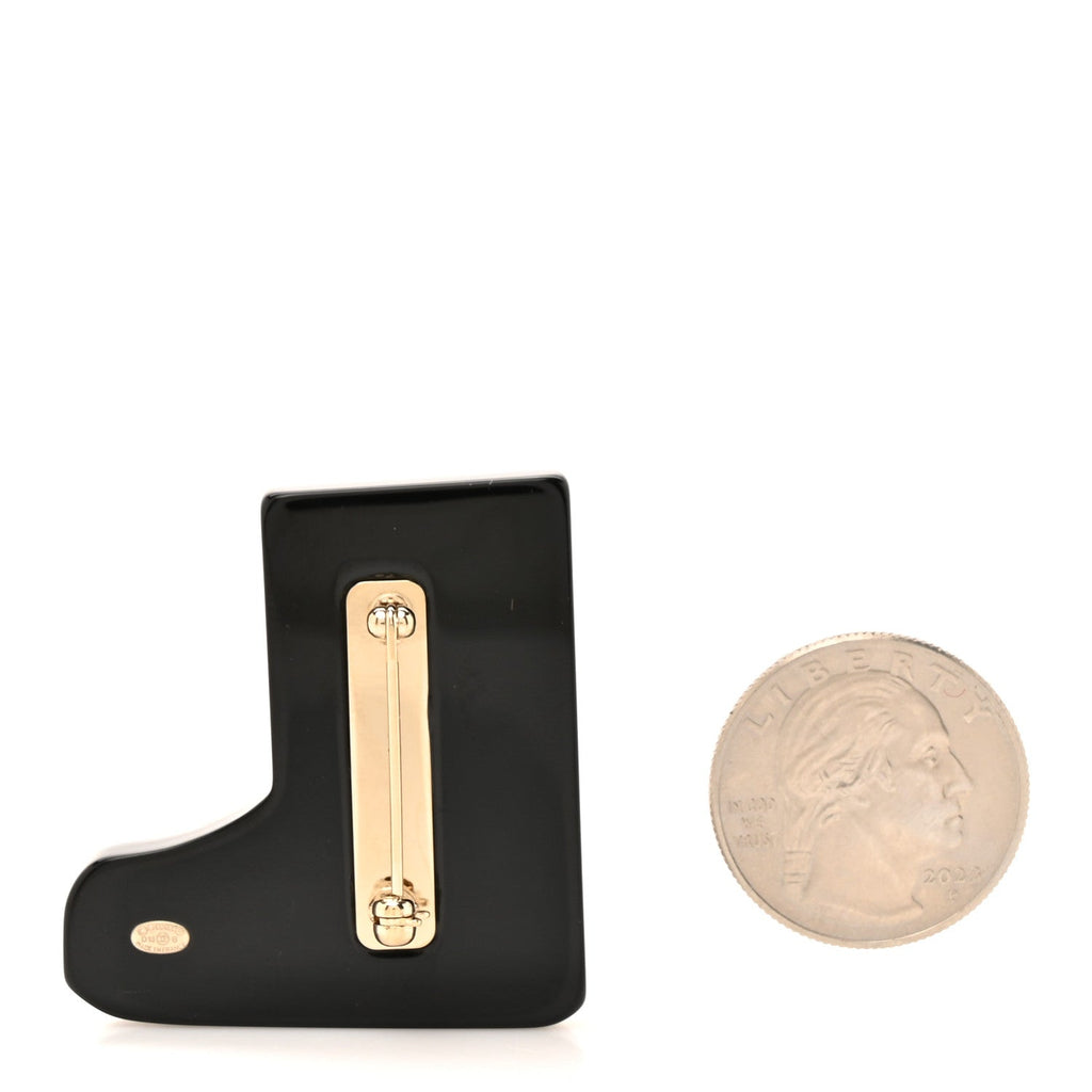 Pearl Resin CC Boot Brooch Black White Gold