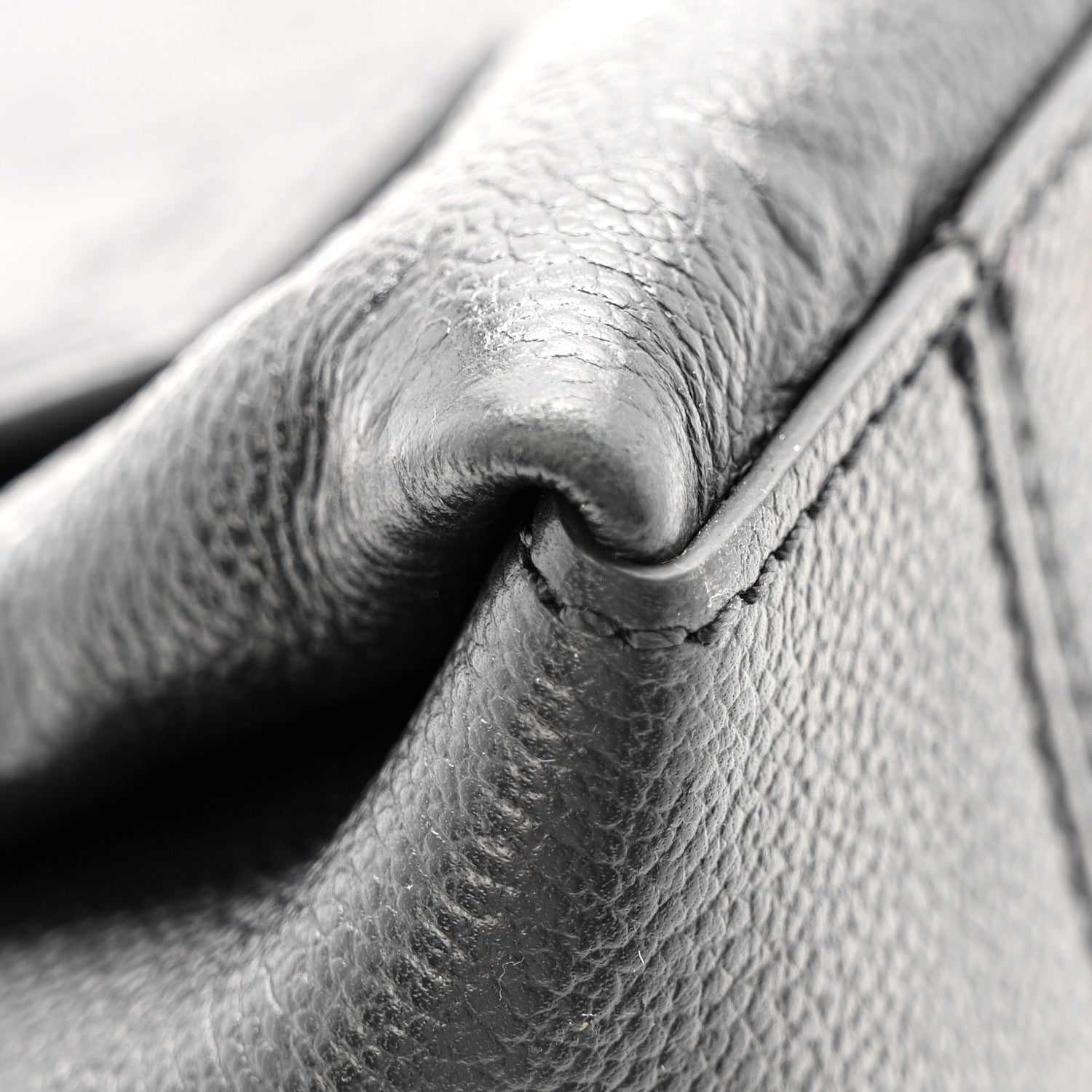 Louis Vuitton Empreinte Surene MM Black