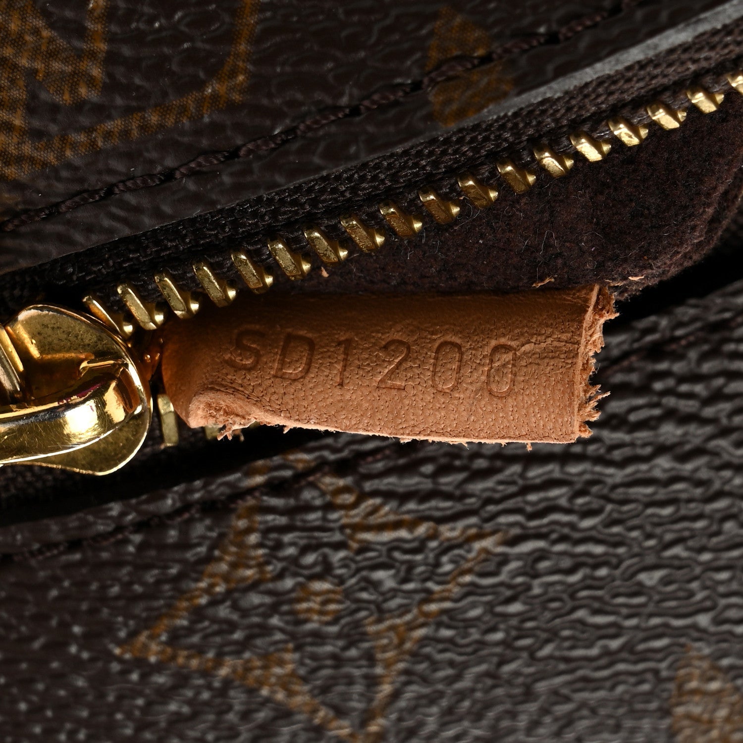 Louis Vuitton Monogram Pochette Metis