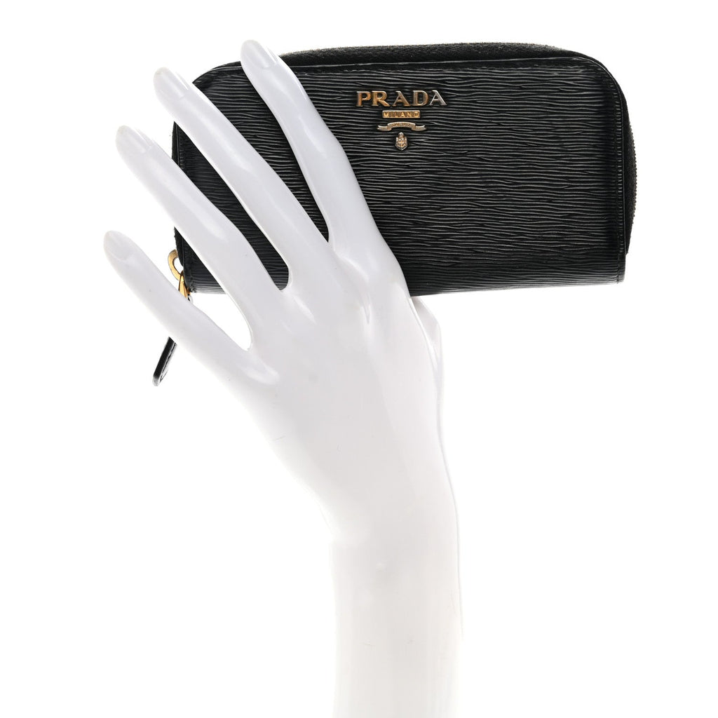 Prada Vitello Move Zip Around 6 Key Holder Black