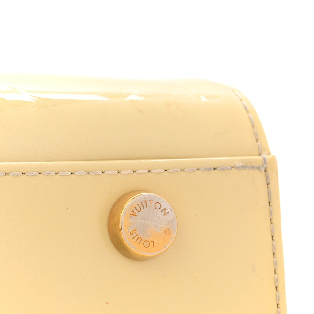 Louis Vuitton Vernis Brea MM Blanc Corail