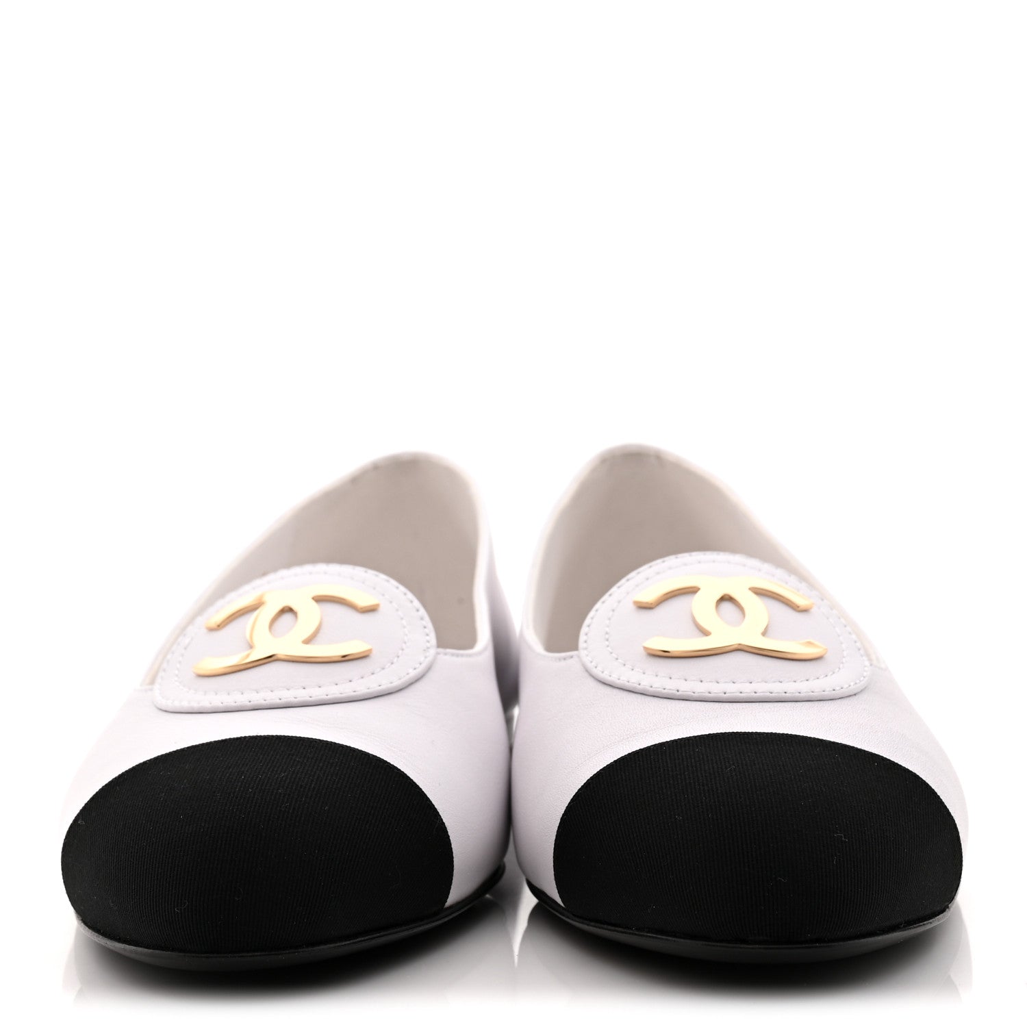 Calfskin Grosgrain Cap Toe CC Moccasin Loafers 39 White Black