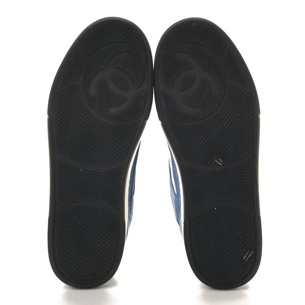 Chanel Suede Kidskin Womens CC Sneakers 39 White Blue