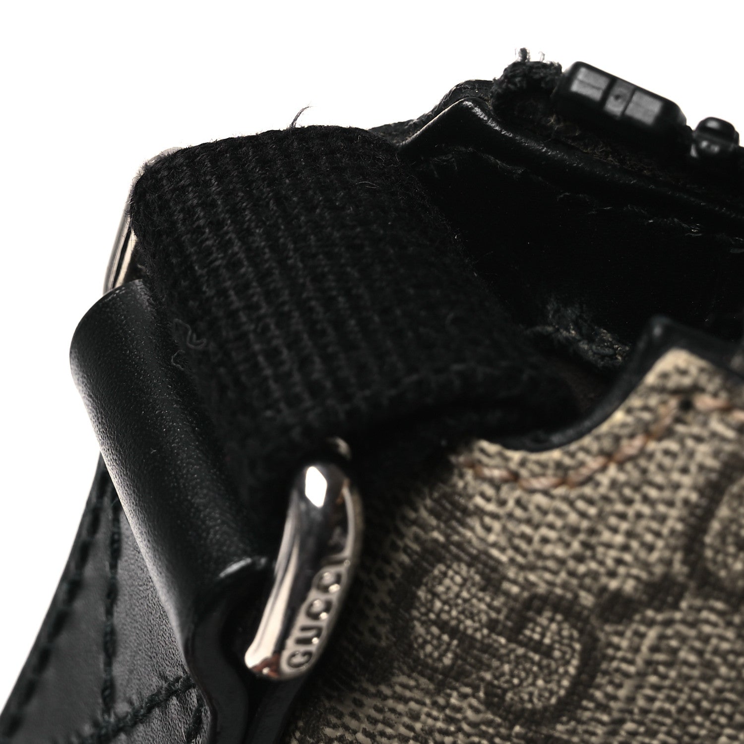 Gucci GG Supreme Monogram Flat Messenger Bag Black