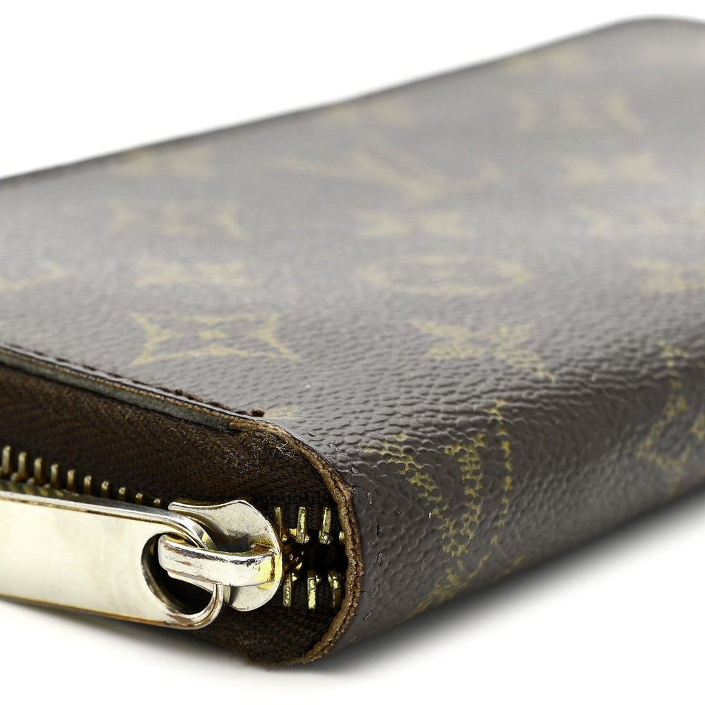 Louis Vuitton Monogram Zippy Wallet