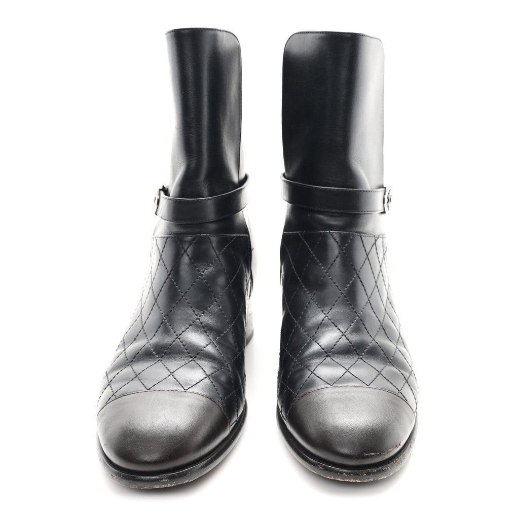 Calfskin Quilted Cap Toe Boots 41 Black Brown
