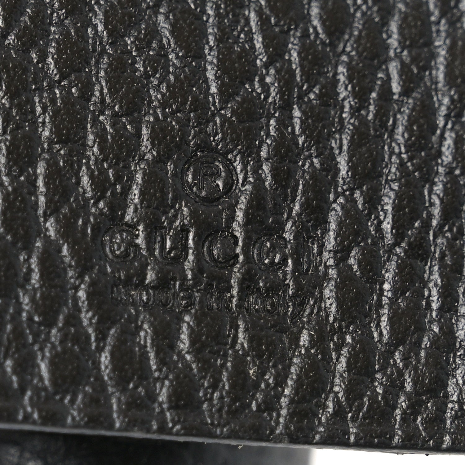 Gucci Pebbled Calfskin GG Marmont 6 Key Holder Black