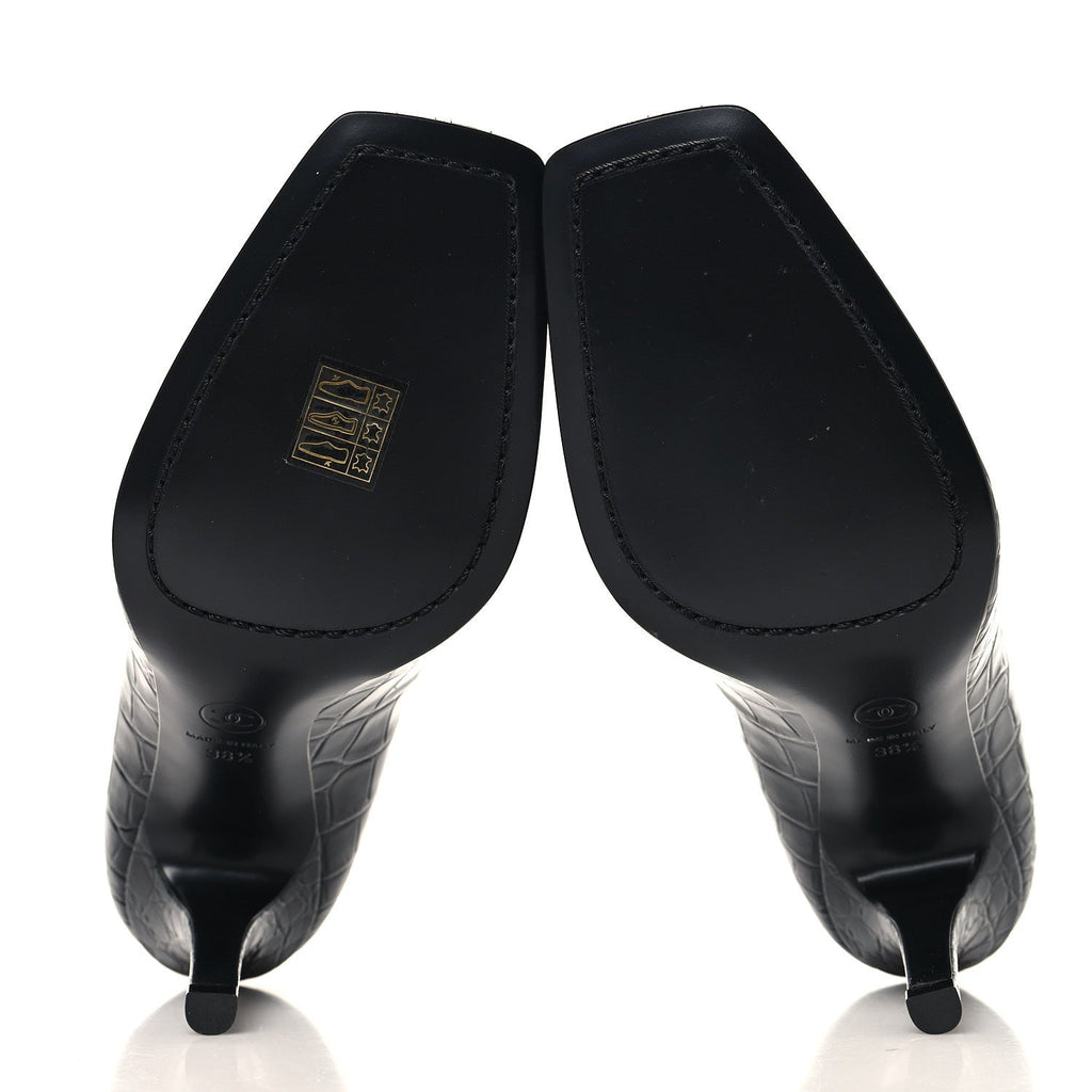 Crocodile Embossed Patent Calfskin Pumps 38.5 Black