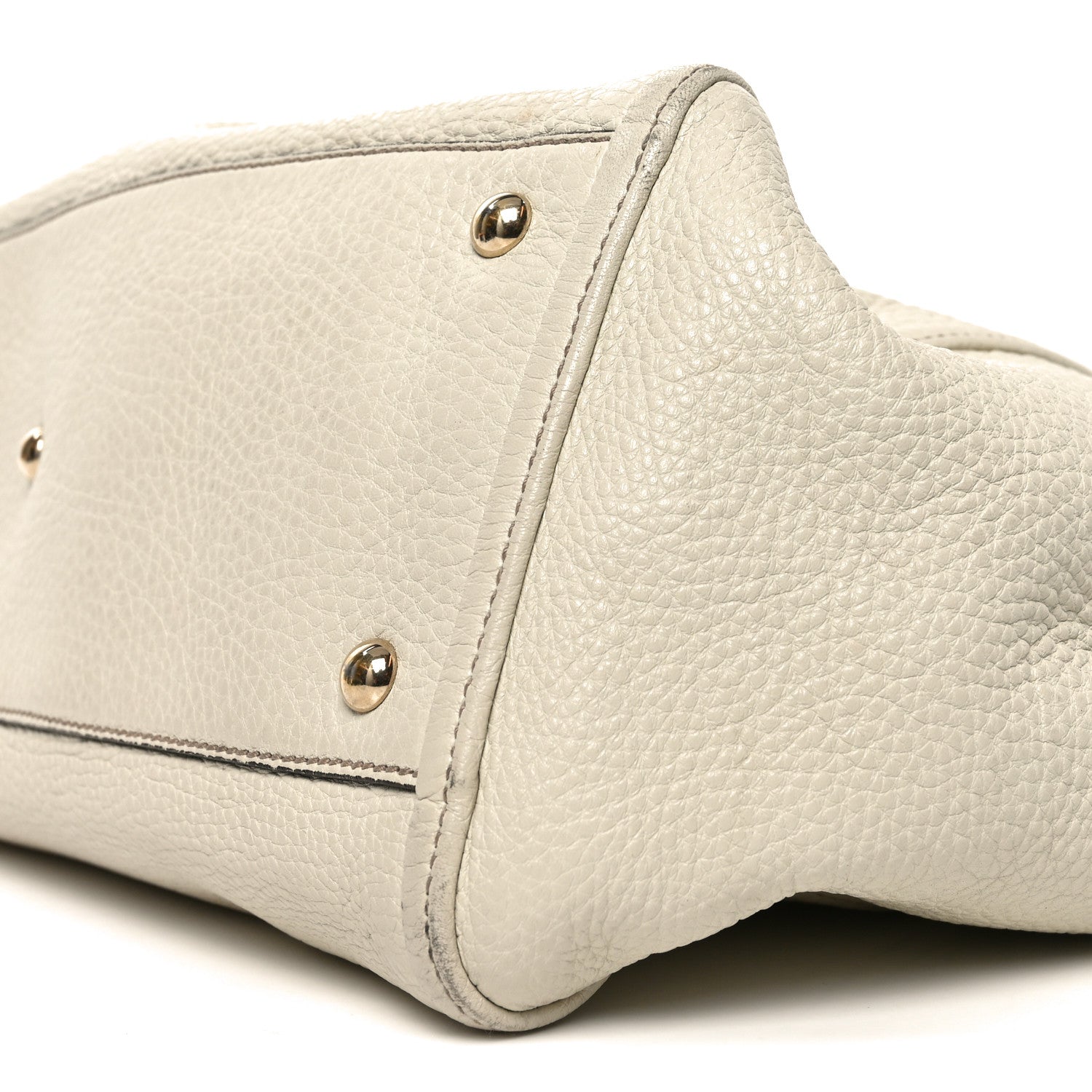 Gucci Pebbled Calfskin Medium Soho Shoulder Bag Off White