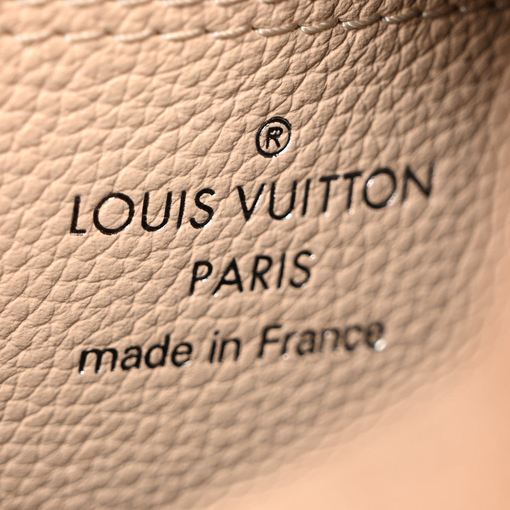 Louis Vuitton Mahina Carmel Hobo Creme