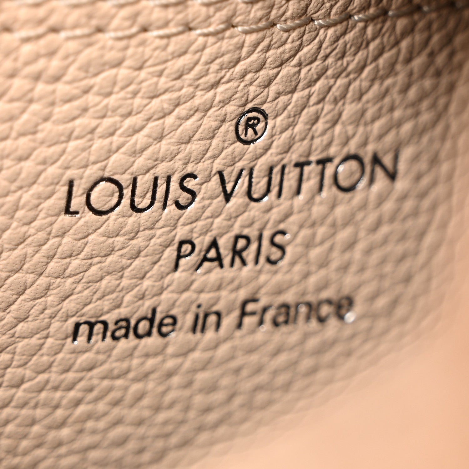 Louis Vuitton Mahina Carmel Hobo Creme