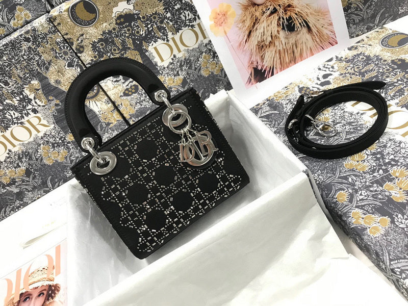 Dior Bags - 1870