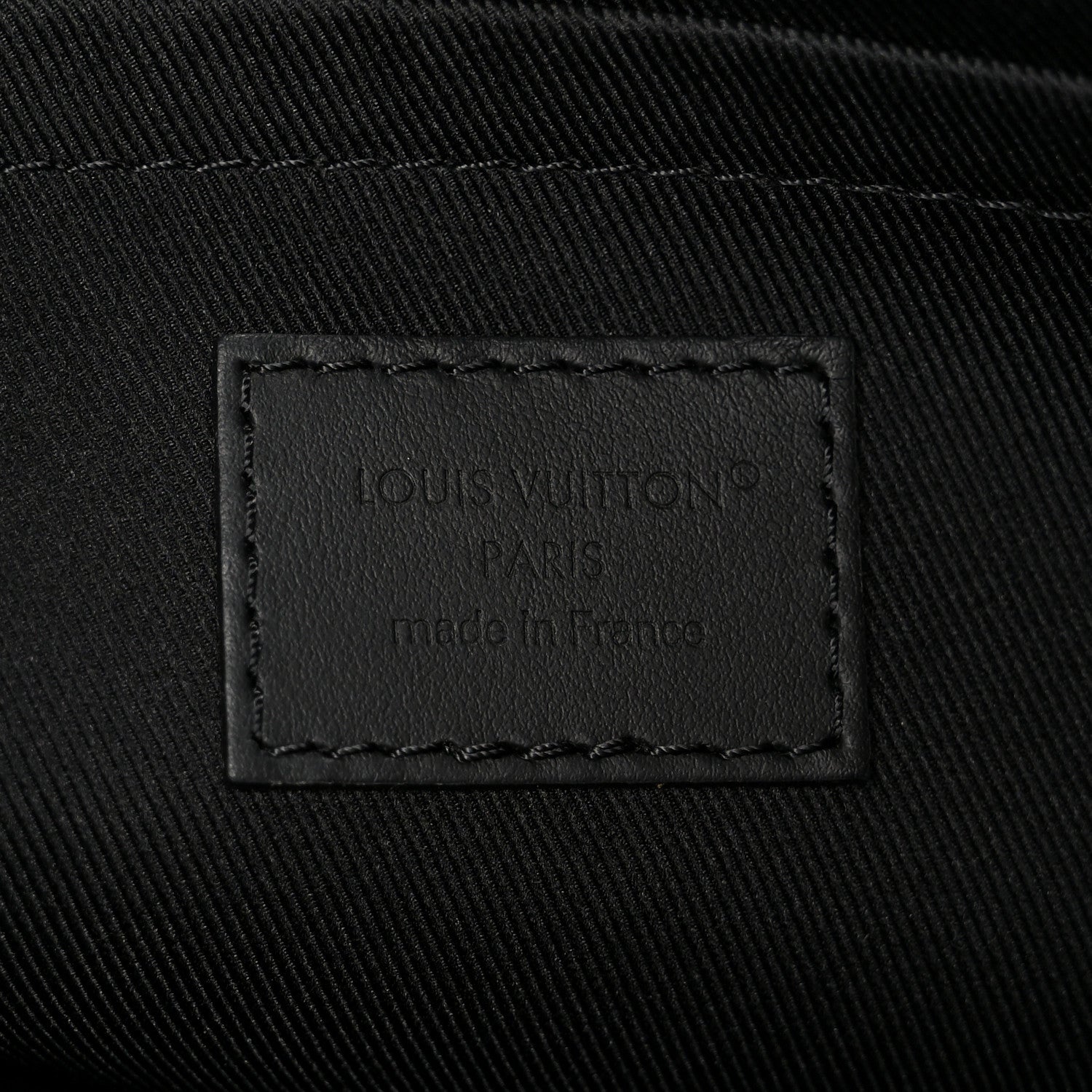 Louis Vuitton Calfskin Aerogram Fastline Messenger Black