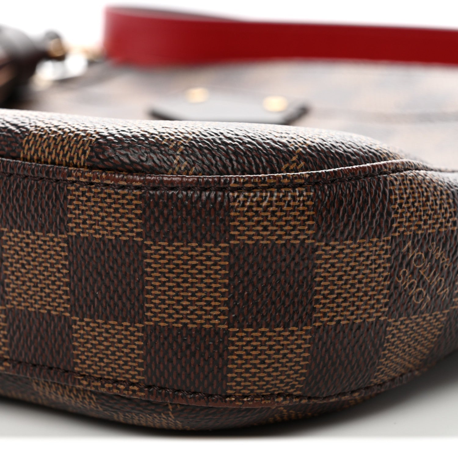 Louis Vuitton Damier Ebene South Bank Besace