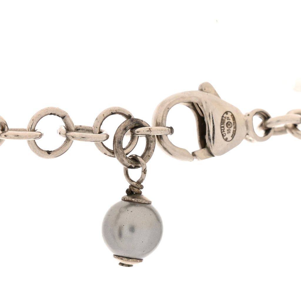 Crystal Baguette Graduated Pearl CC Short Necklace Silver Grey