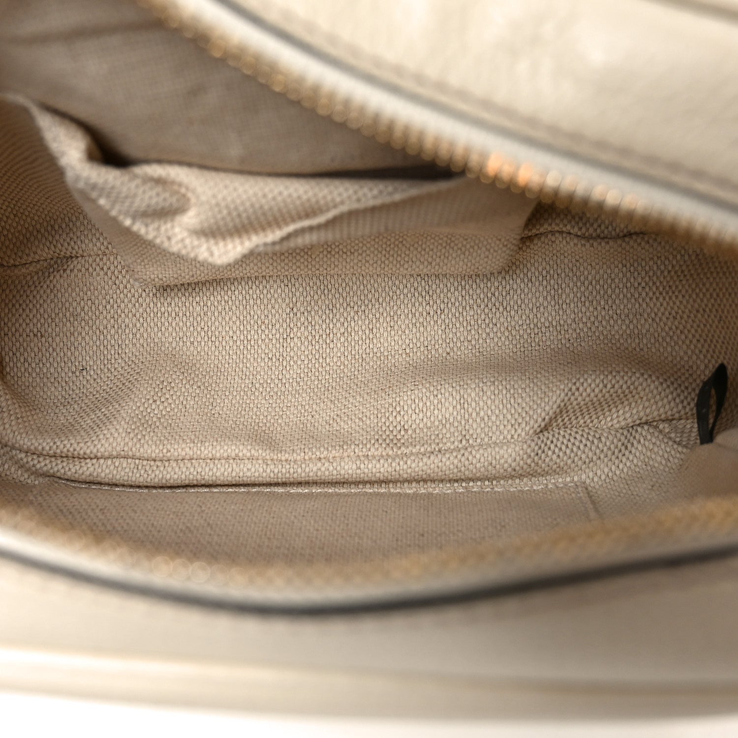 Gucci Pebbled Calfskin Small Soho Disco Bag Off White