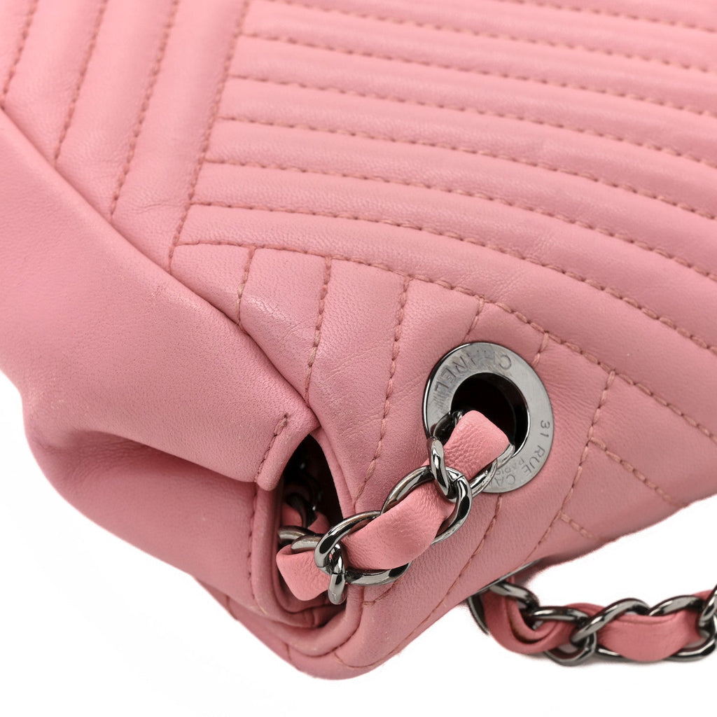 Chanel Lambskin Quilted Medium CC Crossing Flap Pink