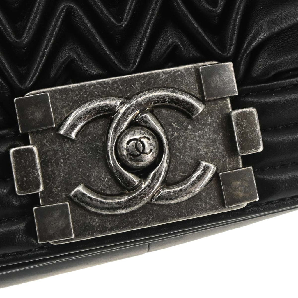 Boy Chanel 2015-2016 Black Lambskin 3D Pleated Medium Shoulder Bag