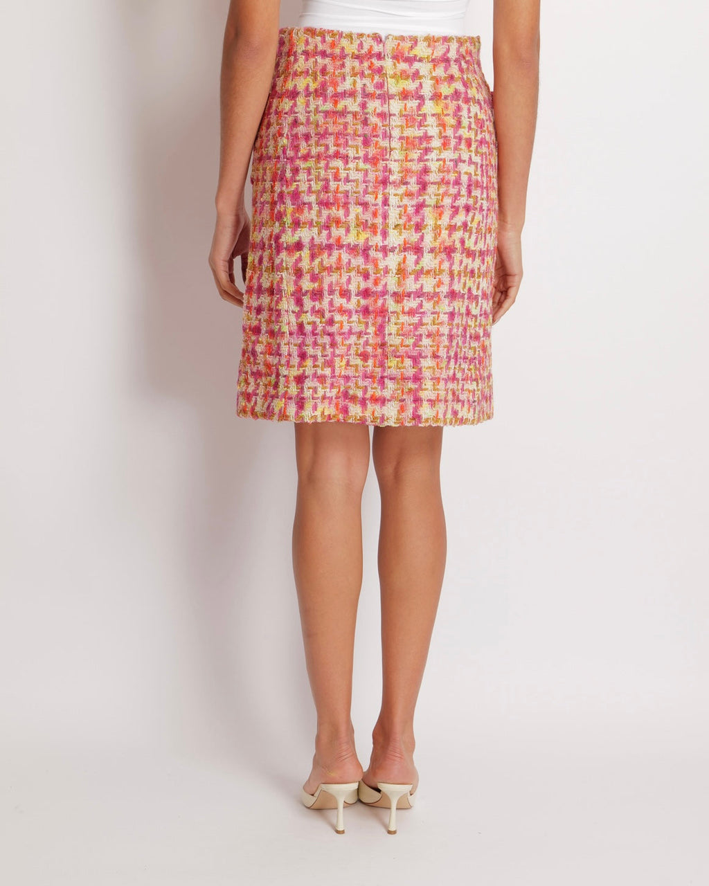 Chanel Métiers d'Art 2020 Tweed Pink and Multi-Colour Midi Skirt with Champagne Gold CC Logo Details Size FR 34 (UK 6)