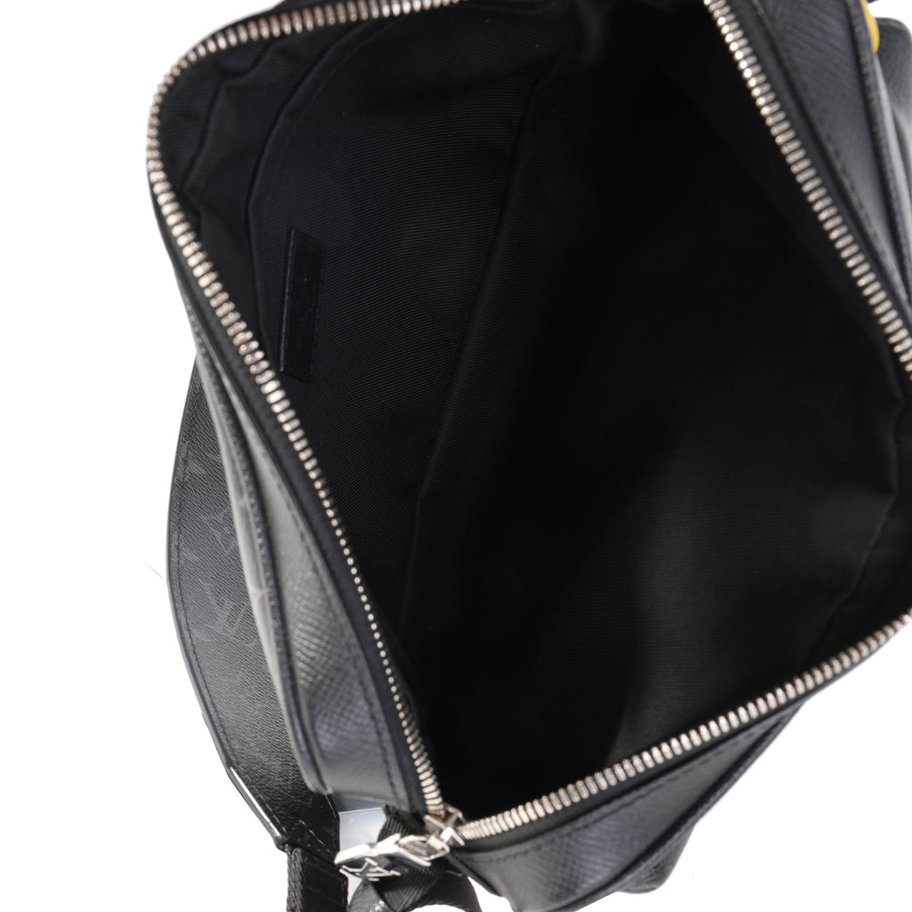 Louis Vuitton Black Taigarama & Monogram Eclipse Canvas Outdoor Messenger