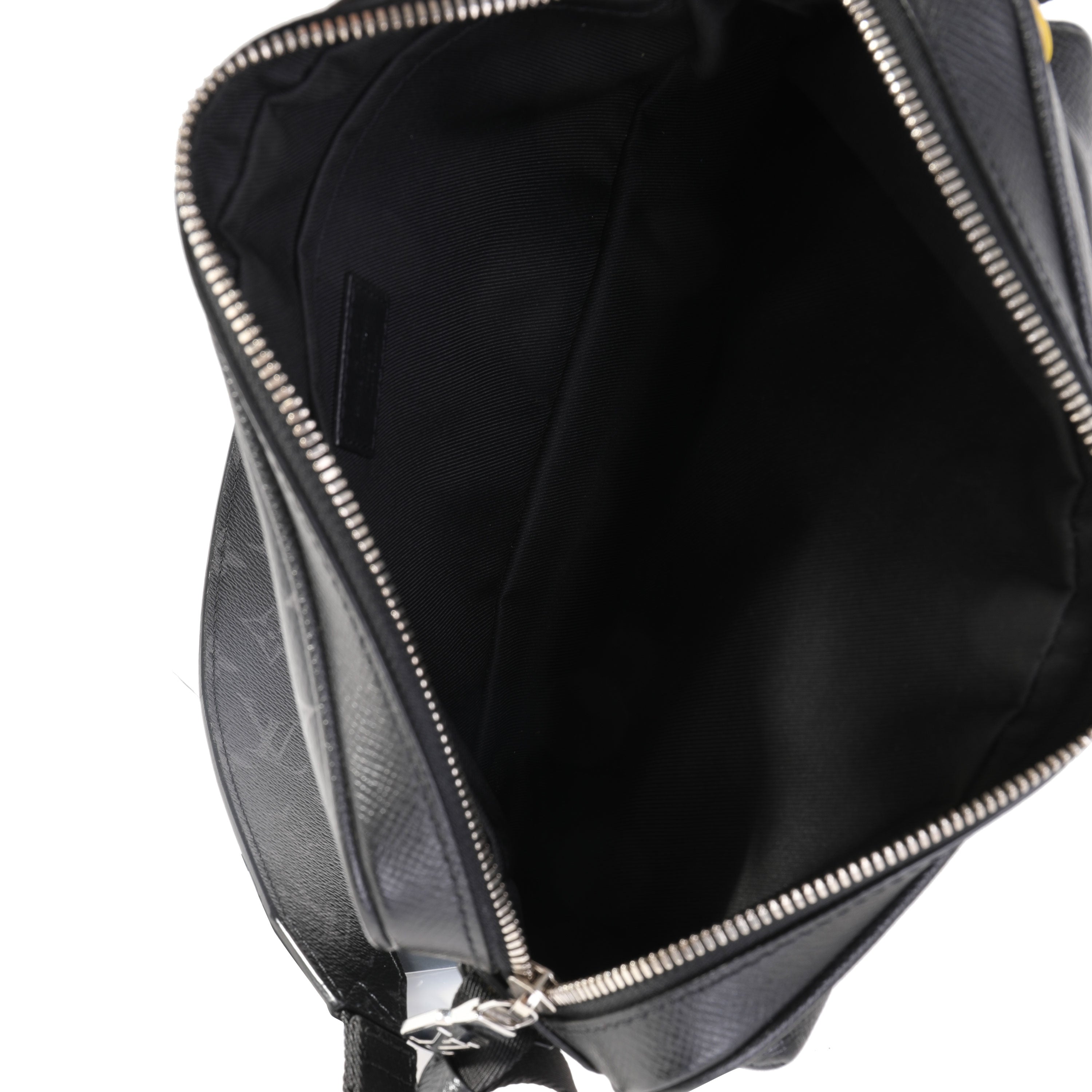 Louis Vuitton Black Taigarama & Monogram Eclipse Canvas Outdoor Messenger