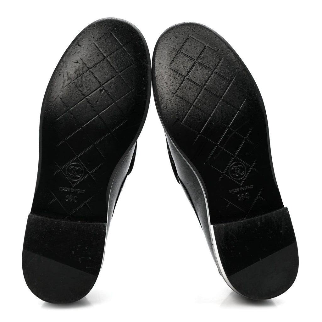 Lambskin Quilted CC Turnlock Loafers 36 Black