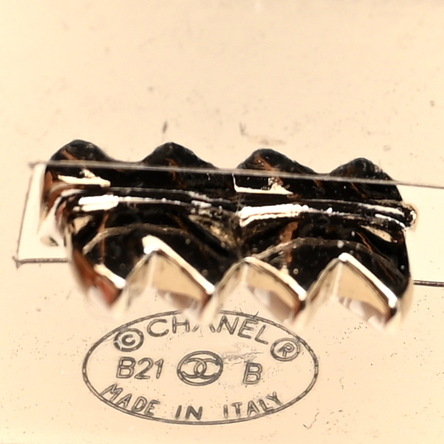 Metal Enamel Logo Hair Clip Gold