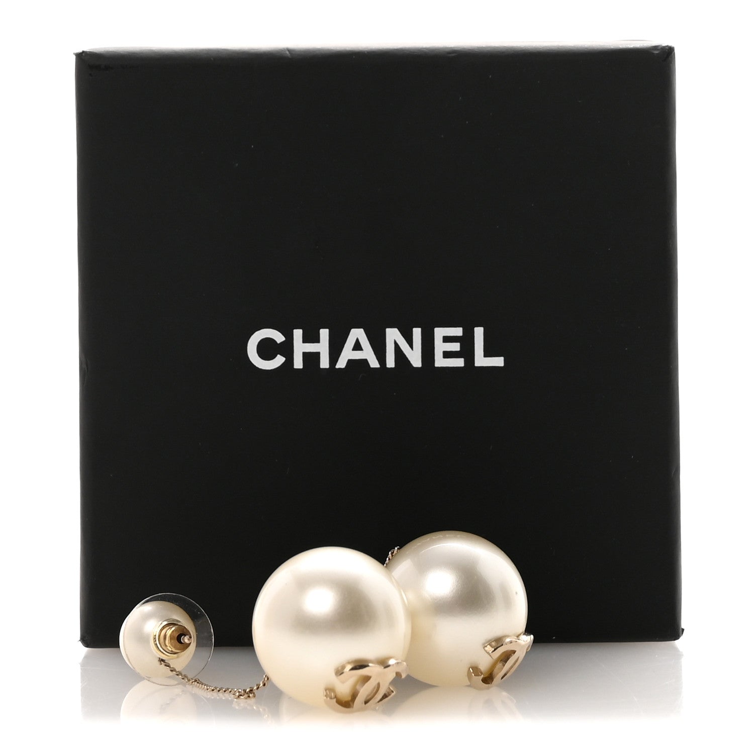 Pearl CC Chain Drop Earrings Gold
