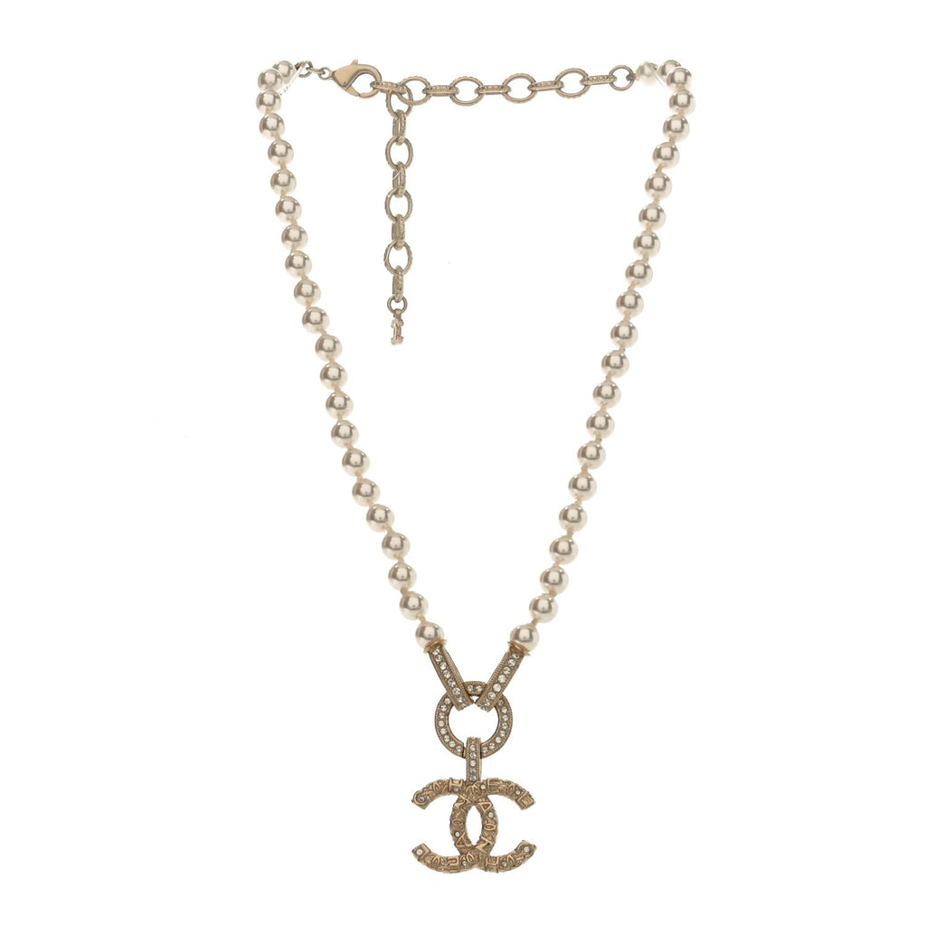 Pearl Crystal CC Short Necklace