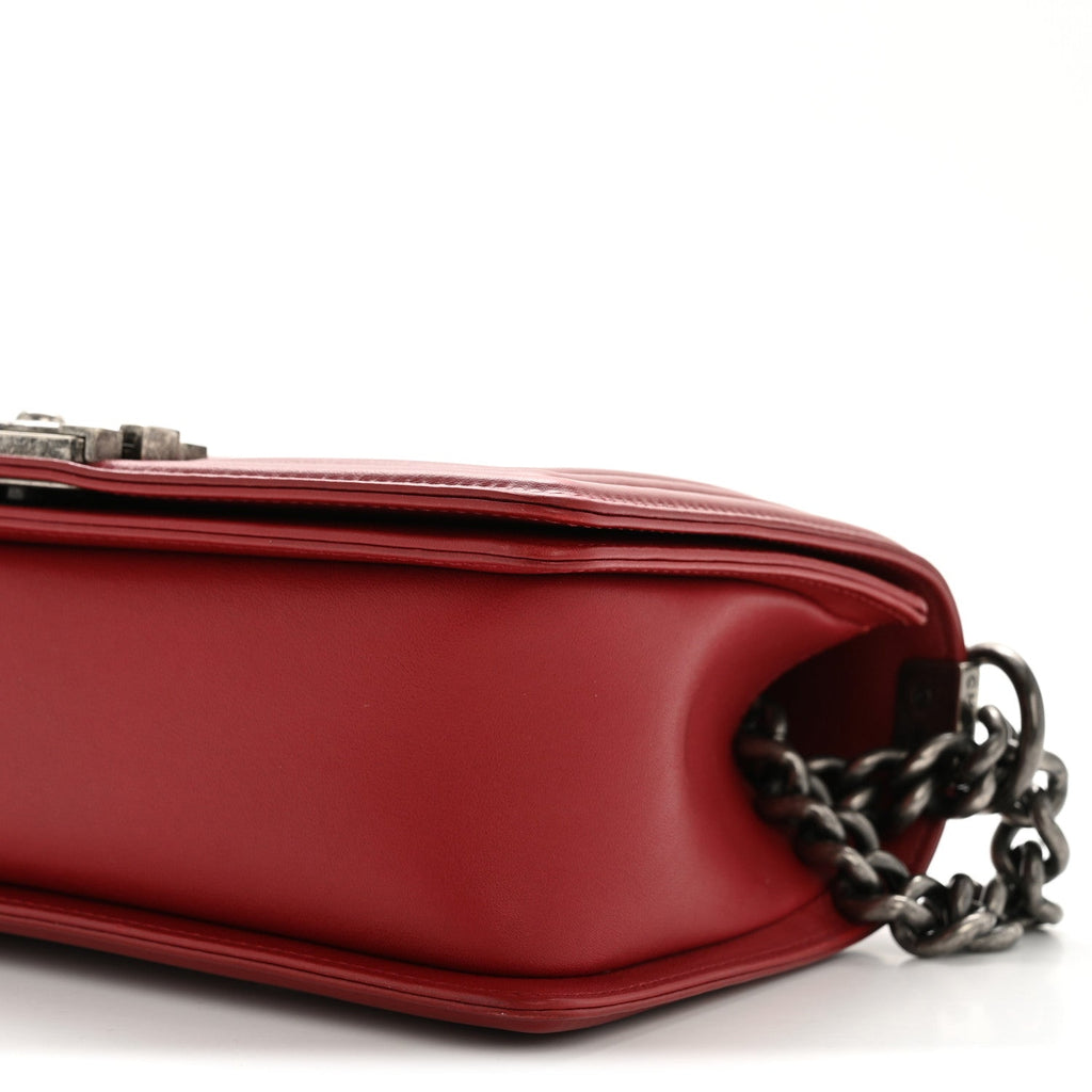 Chanel Lambskin Chevron Quilted Medium Boy Flap Red