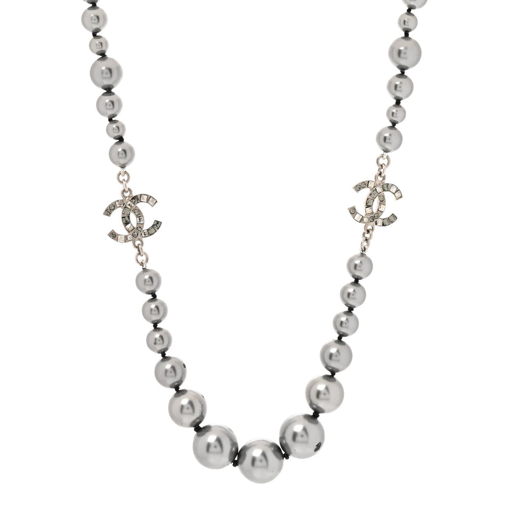 Crystal Baguette Graduated Pearl CC Short Necklace Silver Grey