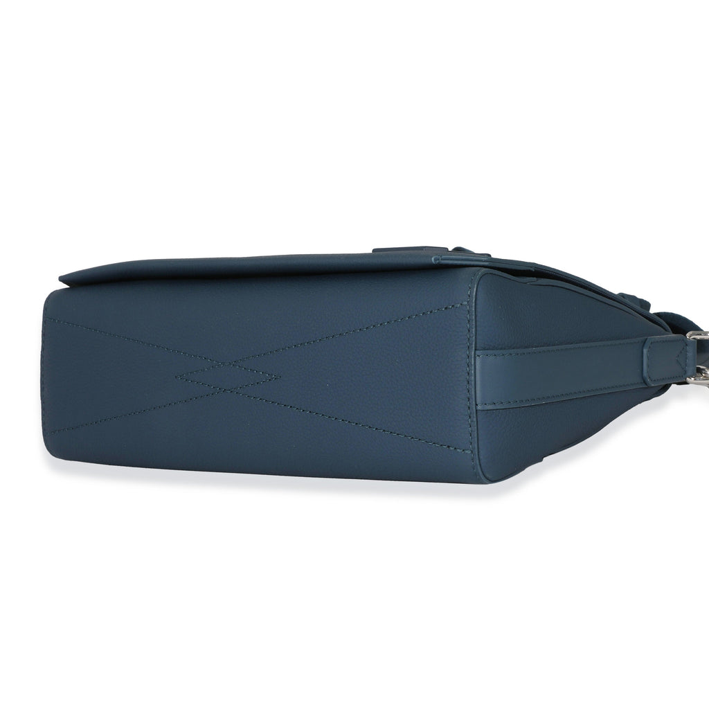 Louis Vuitton Blue Cowhide Aerogram Takeoff Messenger