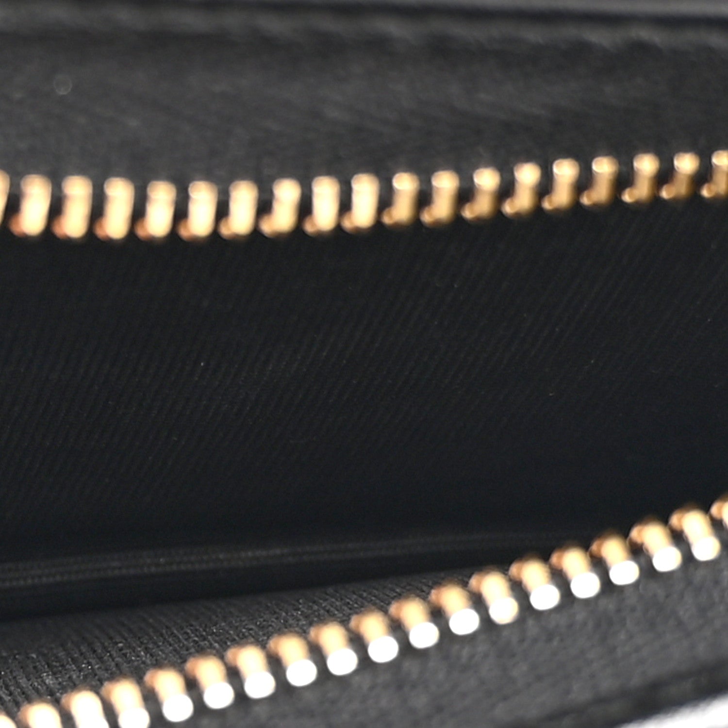 Gucci Calfskin Diagonal Striped Zumi Chain Card Case Wallet Black Beige