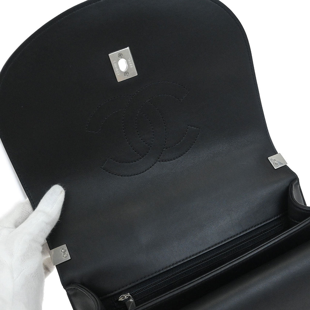 Chanel 2018 Black Calfskin Coco Eyelets Round Flap Shoulder Bag