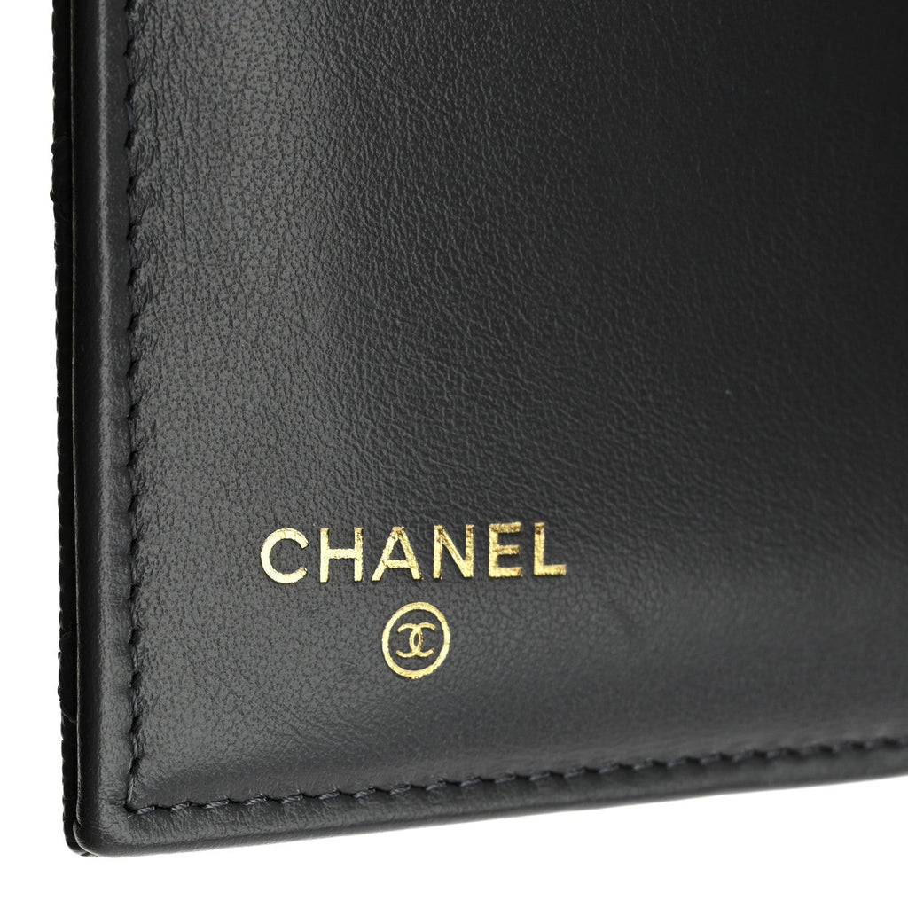 Caviar Quilted Medium Flap Wallet Grey