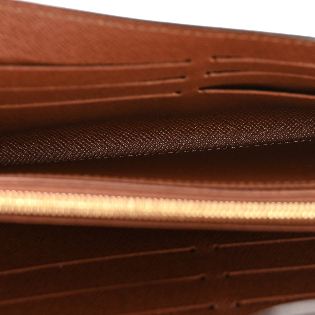 Louis Vuitton Monogram Sarah Wallet NM