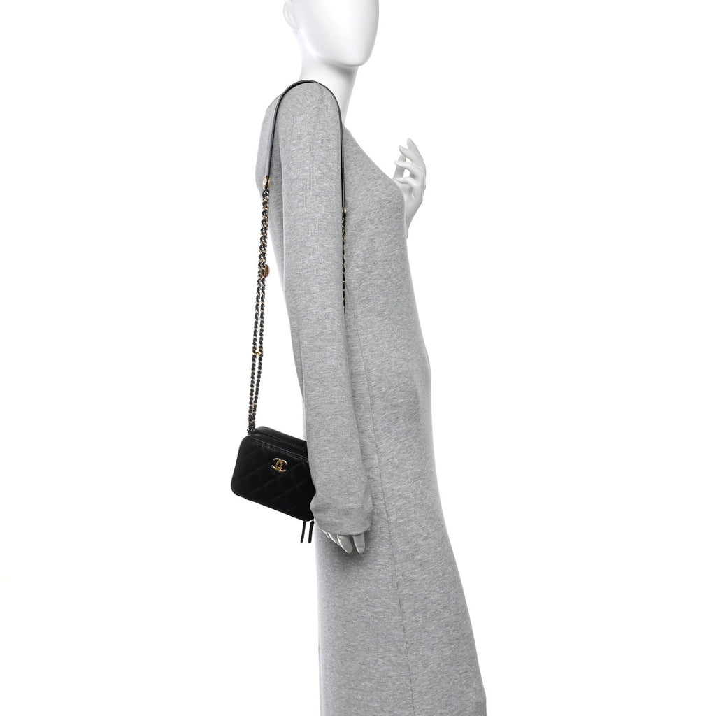Chanel Caviar Quilted Twist Your Buttons Clutch With Chain Black