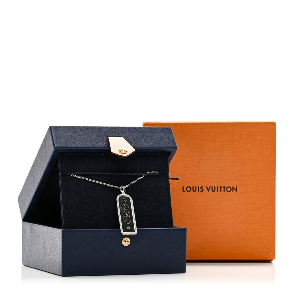 Louis Vuitton 18K White Gold Diamond Large Les Gastons Tag Pendant Necklace