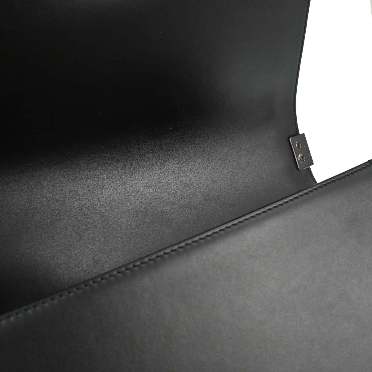 Boy Chanel Black Lambskin Chevron Medium Shoulder Bag