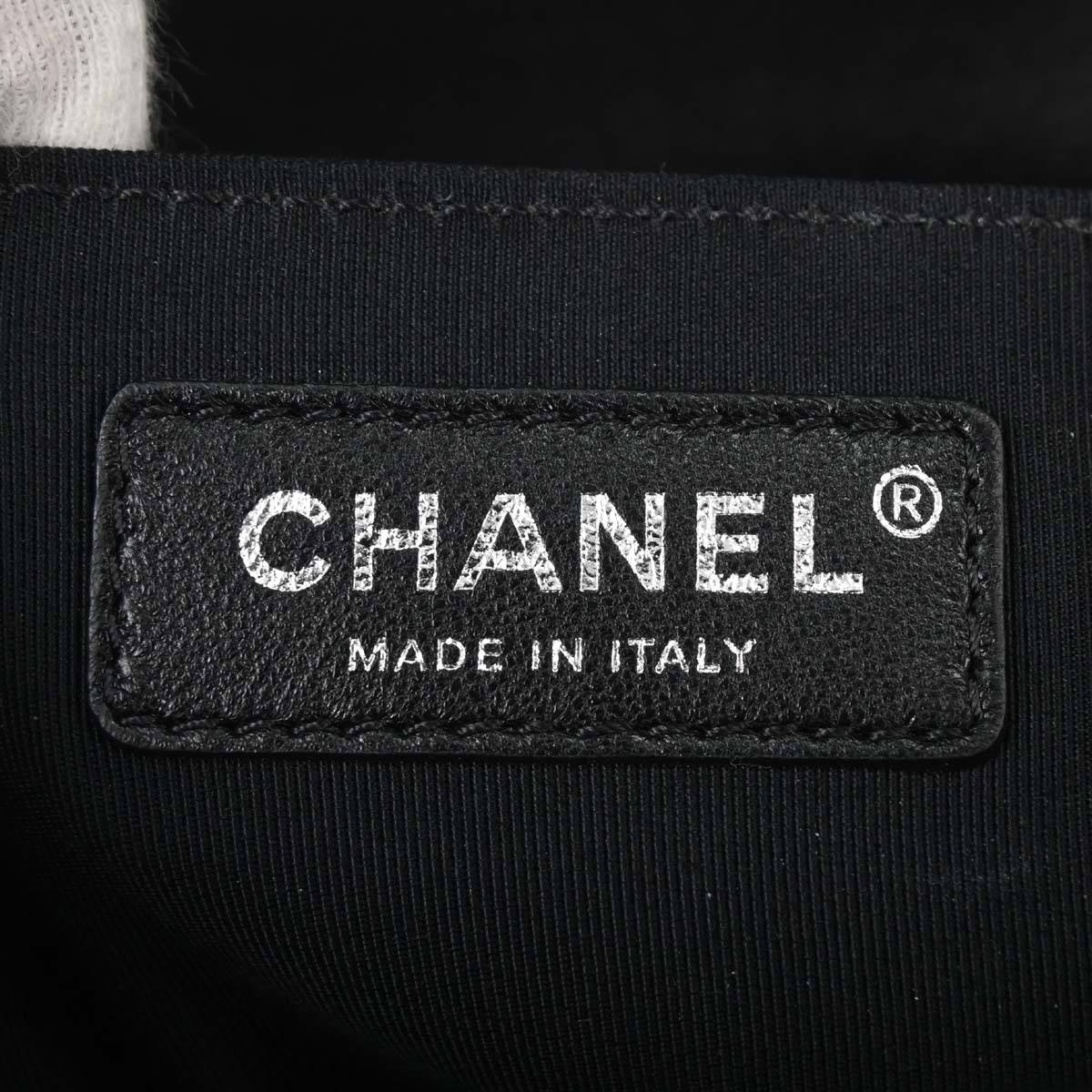 Boy Chanel Black Lambskin Chevron Medium Shoulder Bag