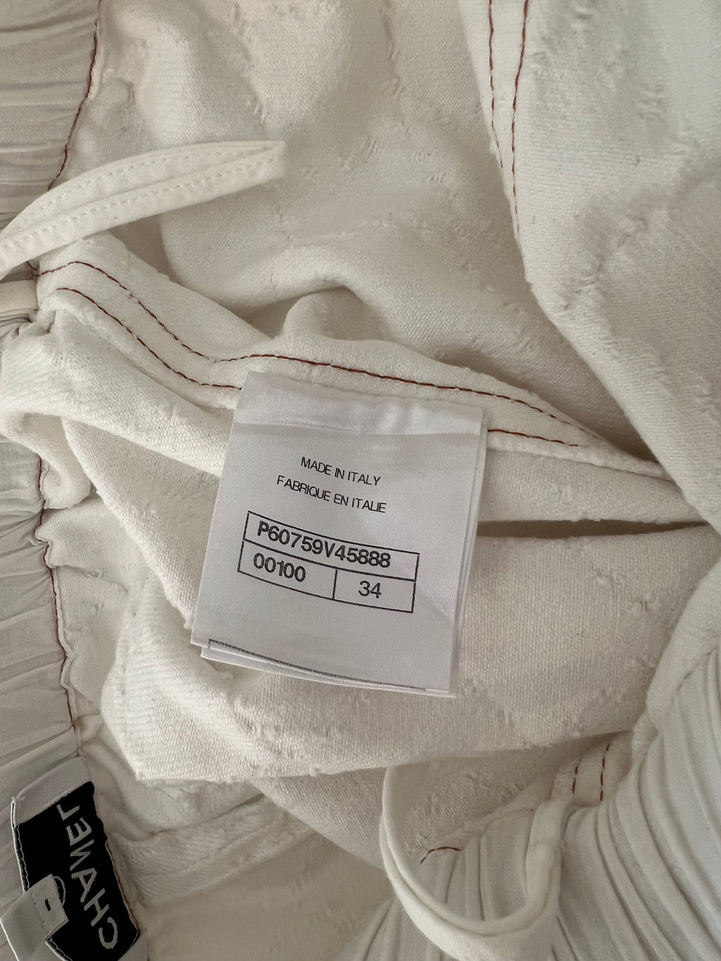 Chanel White Quilted Straight Leg Jeans with Brown Accents and Waist Ties and 31 Rue Cambon CC Logo Detail Size FR 34 (UK 6)