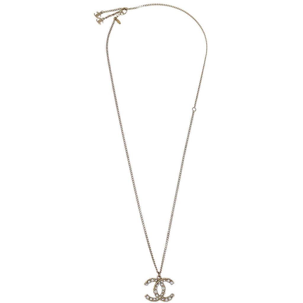 Chanel Charm CC Gold Chain Necklace Costume Pearl A12A