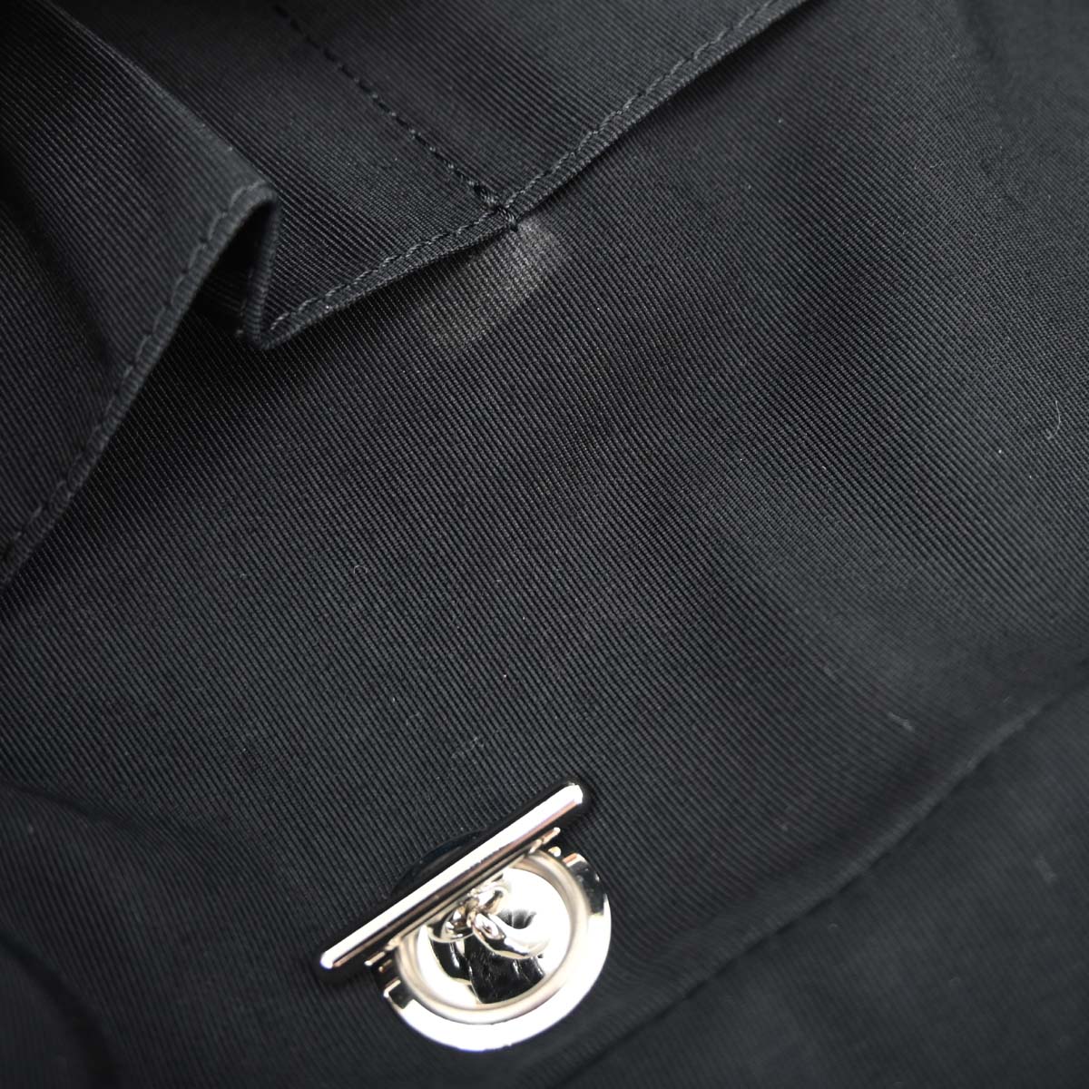 Chanel 2010-2011 Black Caviar Skin Front Zip Chain Handbag