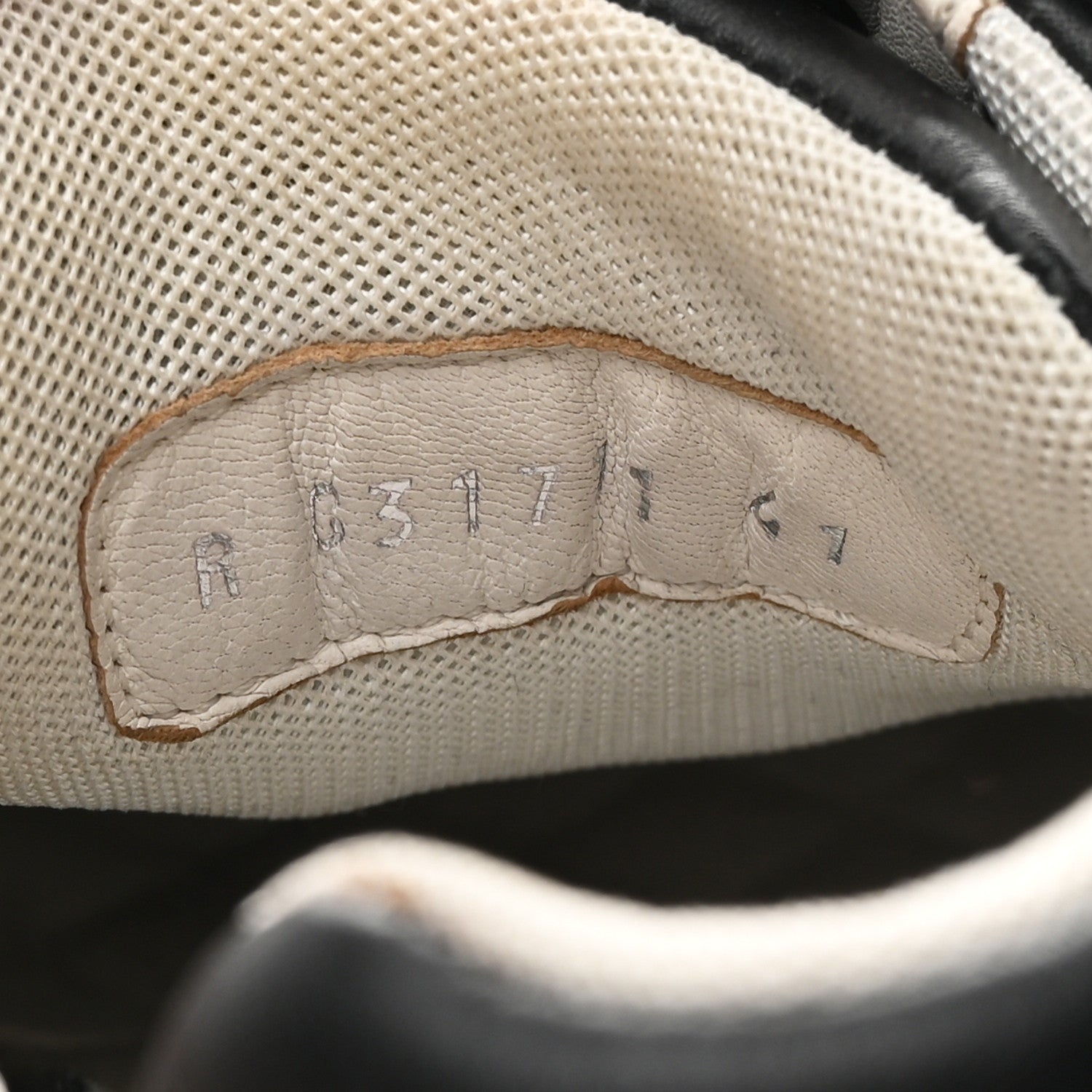 Calfskin Tweed CC Sneakers 41 Black White