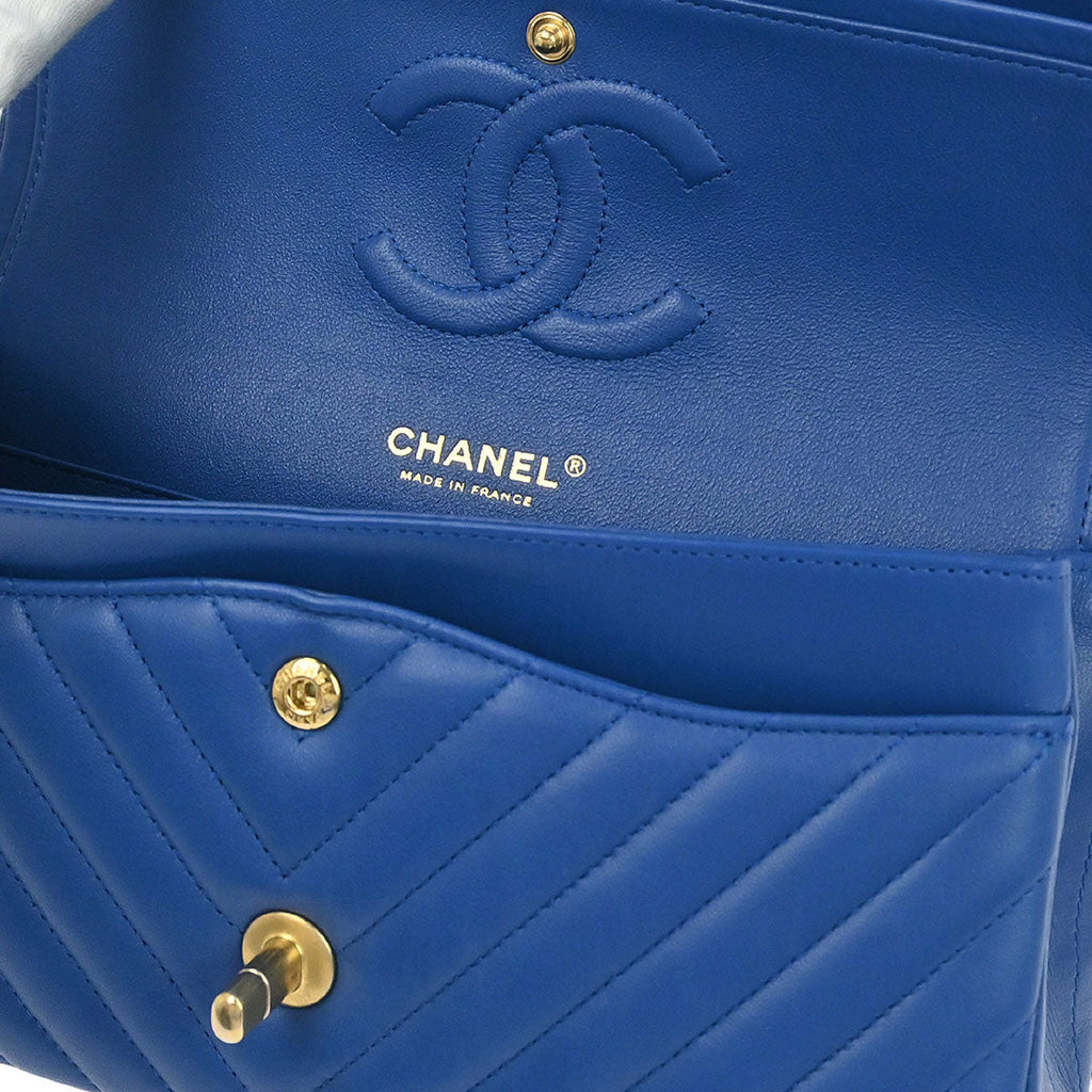 Chanel 2019 Blue Lambskin Chevron Medium Classic Double Flap Shoulder Bag