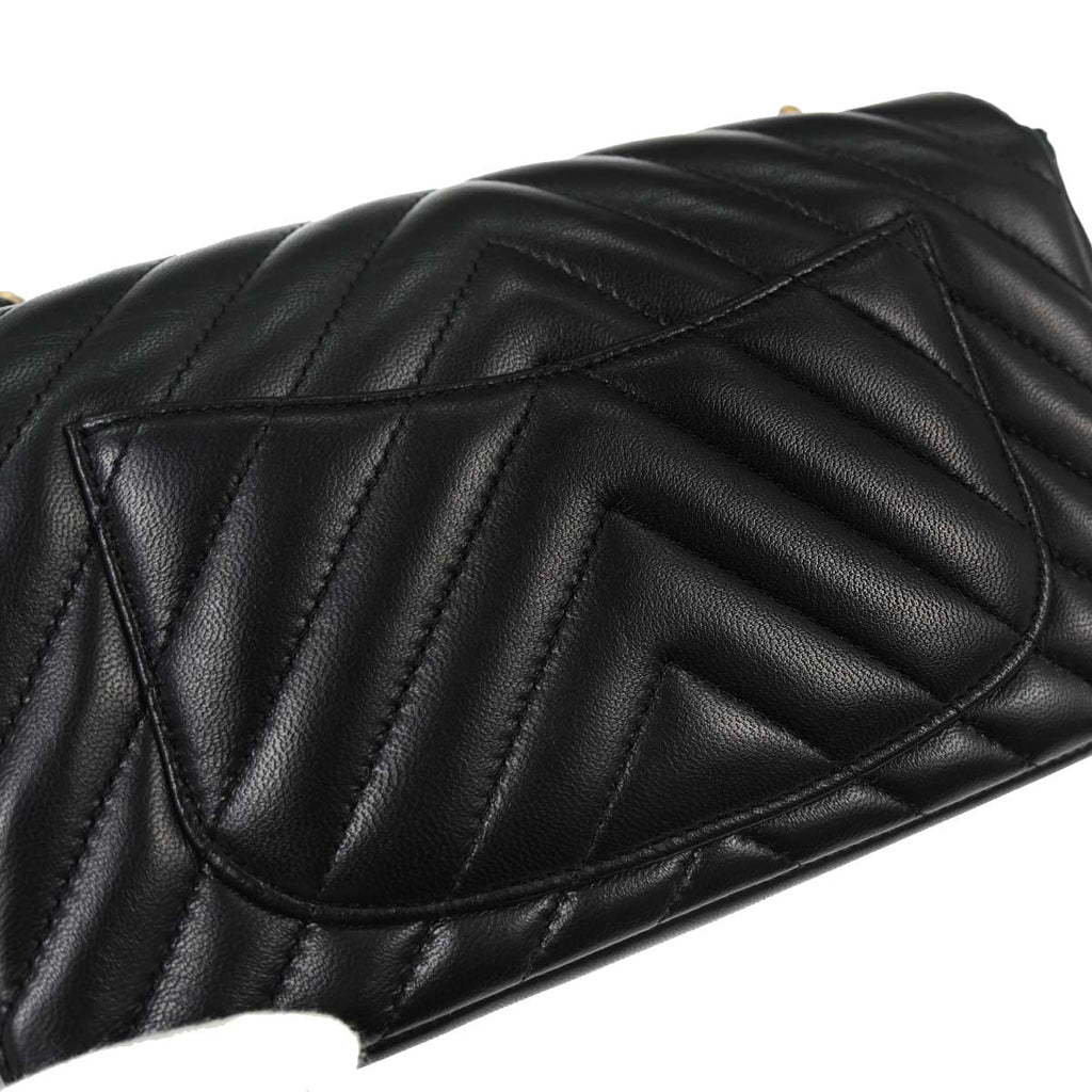 Chanel 2019 Black Lambskin Chevron Shoulder Bag